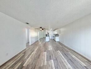 383 Winter Ridge Blvd in Winter Haven, FL - Building Photo - Building Photo