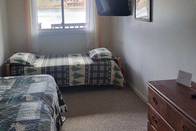 10 Lakeside W Dr, Unit #44 in North Woodstock, NH - Foto de edificio - Building Photo