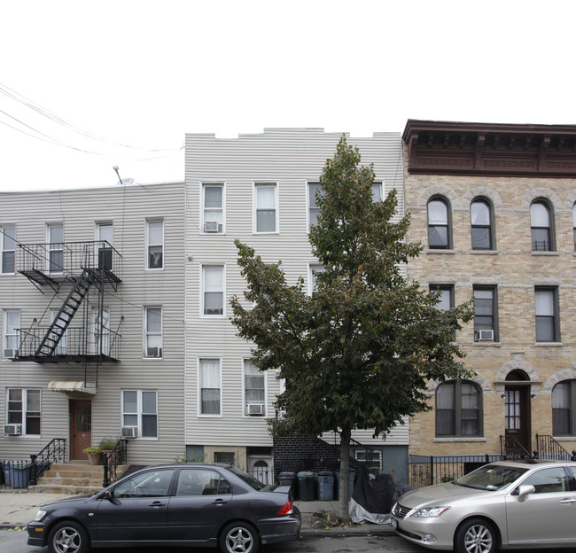 33 Withers St in Brooklyn, NY - Building Photo - Building Photo