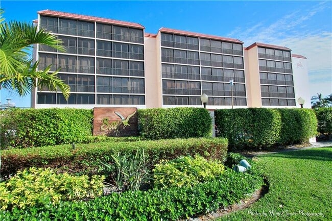 property at 740 S Federal Hwy