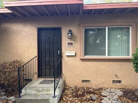 115 N Santa Rita St in Los Banos, CA - Building Photo