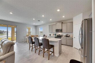 5125 Tannin Ln in Bradenton, FL - Building Photo - Building Photo