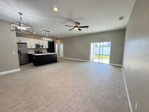 279 Elm Ct in Poinciana, FL - Building Photo - Building Photo