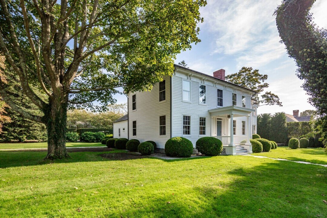 20 Jefferson St in Sag Harbor, NY - Foto de edificio