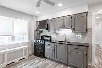 910 E Bellevue Ave, Unit 1 East - First Floor in Reading, PA - Foto de edificio - Building Photo