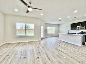 1021 Winnsboro Lp in Round Rock, TX - Building Photo - Building Photo