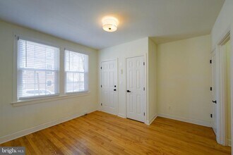 1934 35th Pl NW in Washington, DC - Building Photo - Building Photo