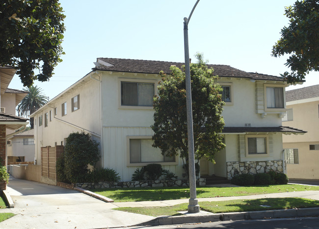 414 N Monterey St in Alhambra, CA - Building Photo - Building Photo