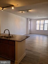 400 Massachusetts Ave NW in Washington, DC - Building Photo - Building Photo