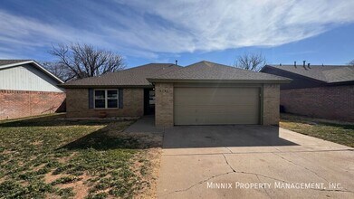 5741 Duke St in Lubbock, TX - Building Photo - Building Photo
