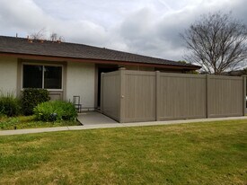 1707 Tiburon Ct in Thousand Oaks, CA - Building Photo