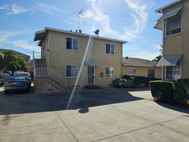 224 N 7th St in Montebello, CA - Foto de edificio - Building Photo