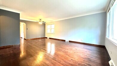 5715 N Spaulding Ave in Chicago, IL - Building Photo - Building Photo