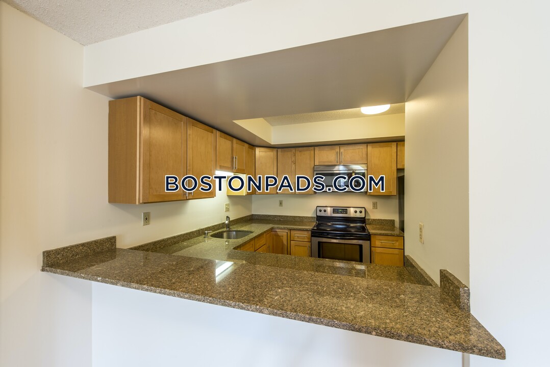 345 Franklin St in Cambridge, MA - Building Photo