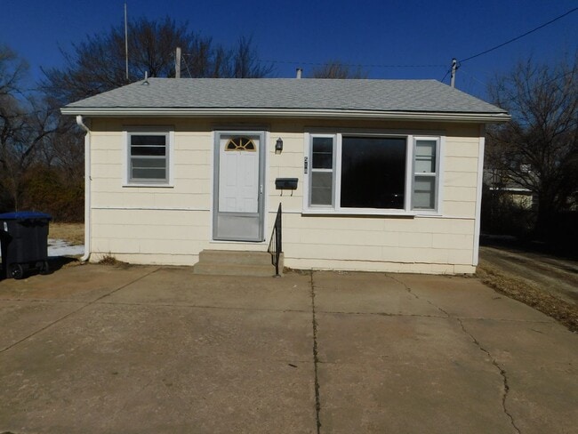 property at 518 W 10th Ave
