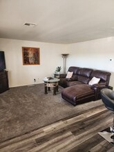 2233 James Bilbray Dr, Unit 201 in Las Vegas, NV - Building Photo - Building Photo