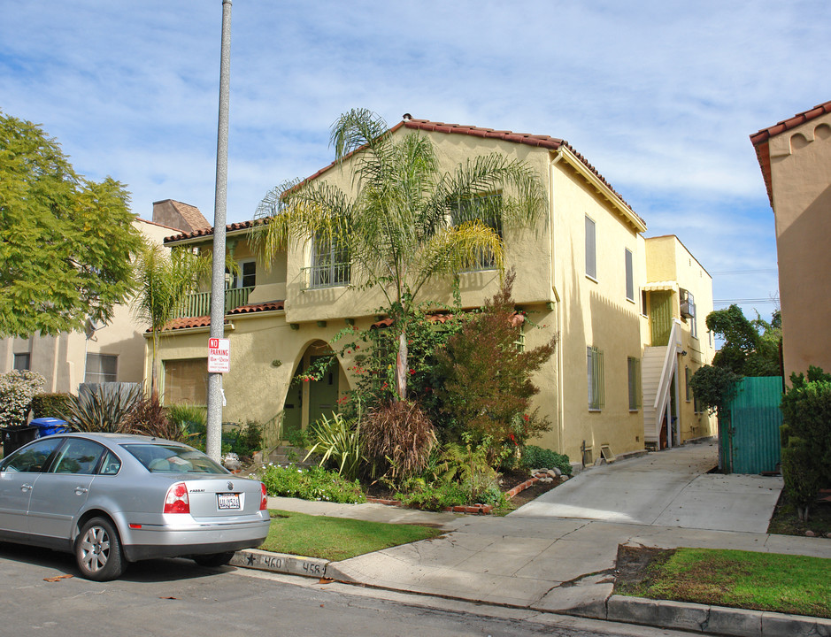 458 N Genesee Ave in Los Angeles, CA - Building Photo