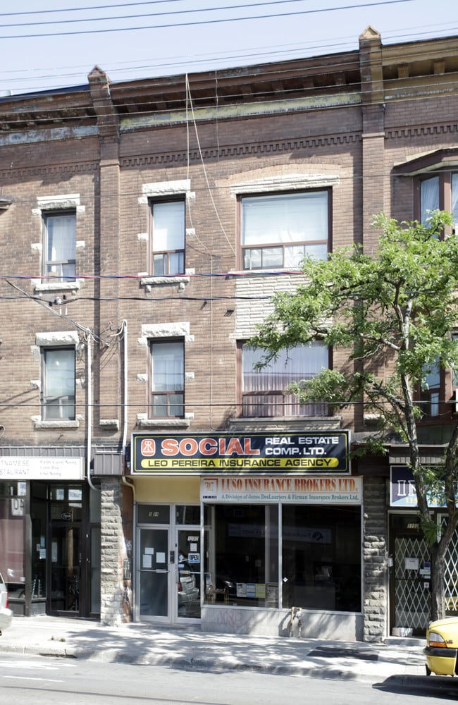 1152 College St in Toronto, ON - Building Photo - Building Photo