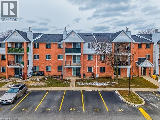 property at 1096 Jalna Blvd