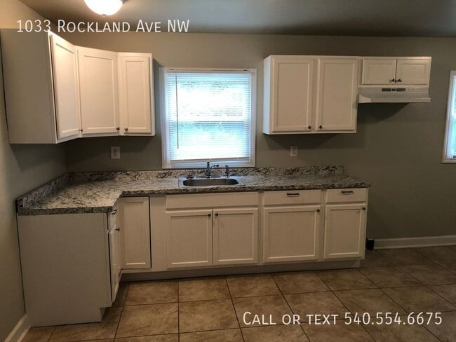 1033 Rockland Ave NW in Roanoke, VA - Building Photo - Building Photo