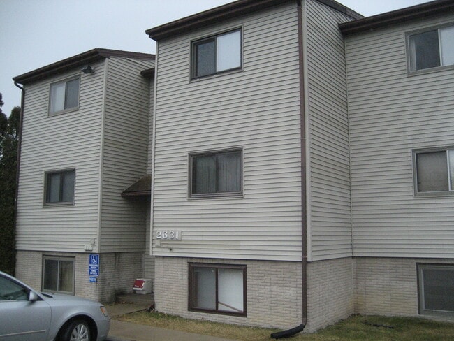 property at 2609 Westwinds Dr