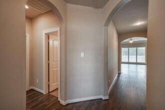 99 West Wading Pond Circle in Tomball, TX - Building Photo - Building Photo