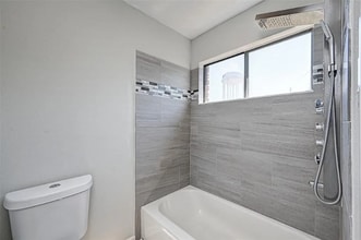 911 Montview Dr in Katy, TX - Foto de edificio - Building Photo