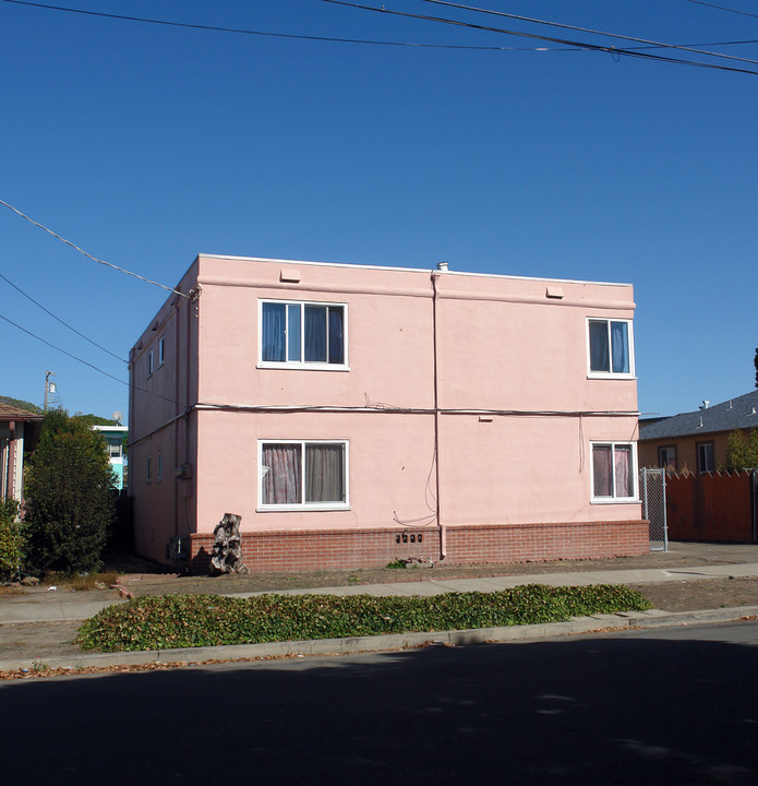 2331 Lowell Ave in Richmond, CA - Foto de edificio