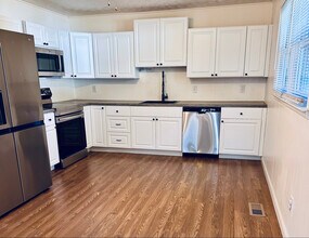 7 Princeton Dr in Jacksonville, NC - Building Photo - Building Photo