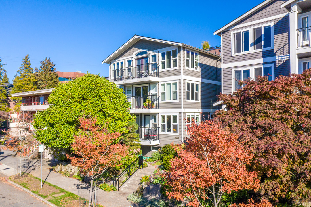 Yale Ave Apartments in Seattle, WA - Building Photo