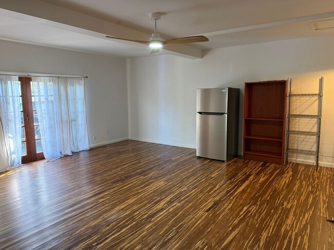 1467 Kiukee Pl in Kailua, HI - Foto de edificio - Building Photo