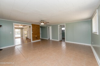 232 Roselawn Blvd in Lafayette, LA - Building Photo - Building Photo