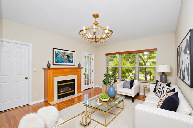 property at 1243 W Rosemont Ave