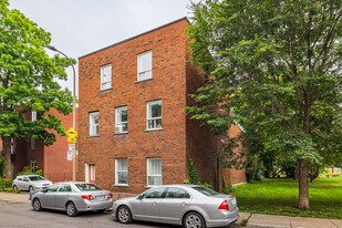 553-581 Dufresne Rue in Montréal, QC - Building Photo