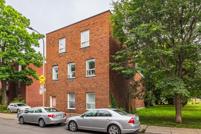 553-581 Dufresne Rue in Montréal, QC - Building Photo - Primary Photo