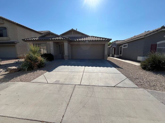 29429 N Blackfoot Daisy Dr in San Tan Valley, AZ - Building Photo