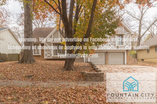 807 Laurel Ave in Liberty, MO - Building Photo - Building Photo