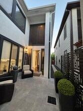 824 Birdsall St in Houston, TX - Building Photo - Building Photo