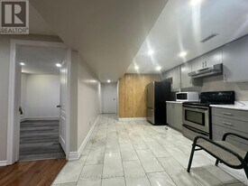 1129 Langs Cir in Cambridge, ON - Building Photo