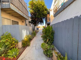 12748 Branford St, Unit 2 in Pacoima, CA - Building Photo