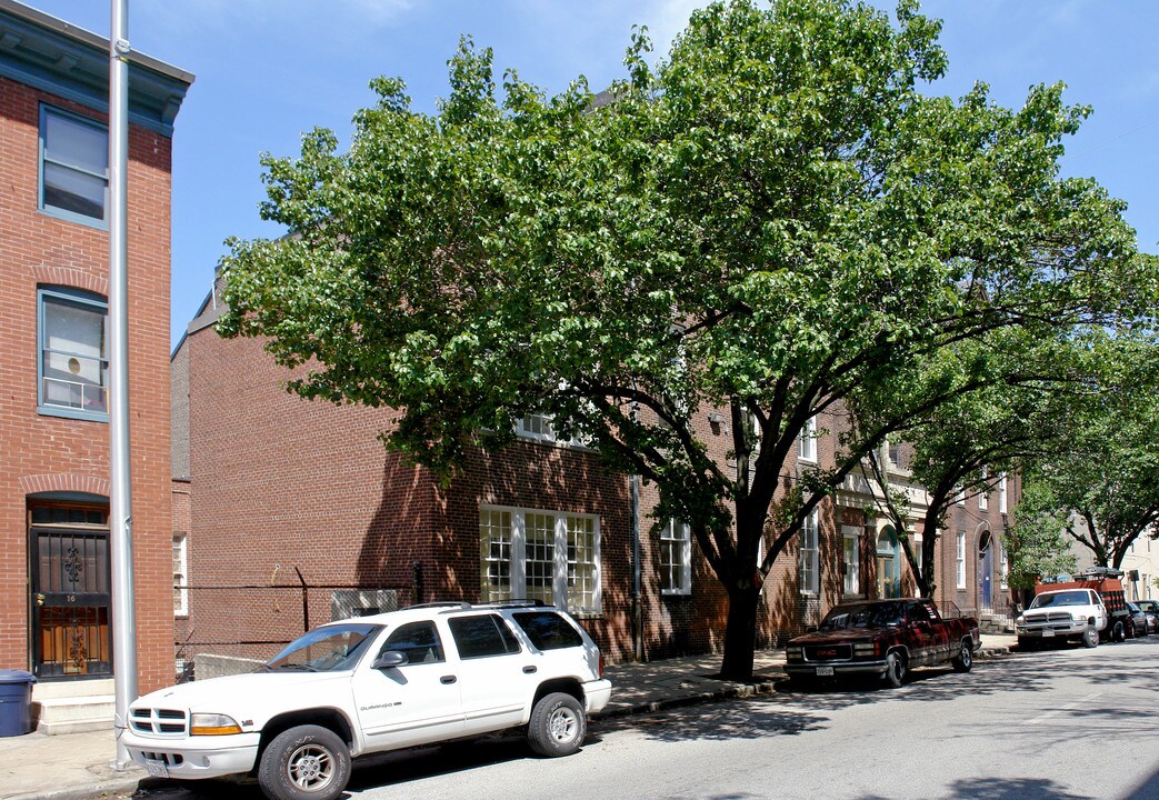 10 S Wolfe St in Baltimore, MD - Foto de edificio