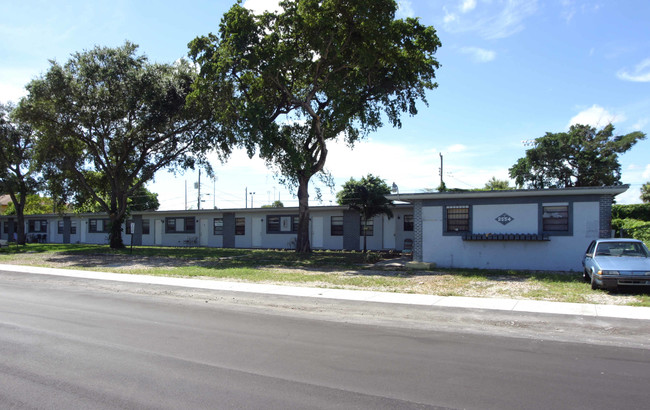 2554 NW 14th St in Fort Lauderdale, FL - Building Photo - Building Photo