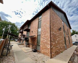 1113 Bertrand St in Manhattan, KS - Building Photo - Building Photo