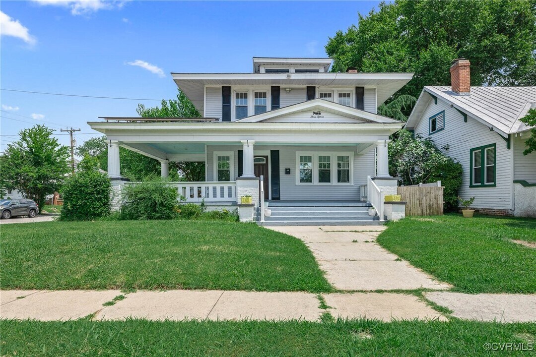 315 Virginia Ave in Colonial Heights, VA - Building Photo