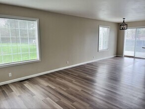 3239 Cherrywood Ave in Bellingham, WA - Building Photo - Building Photo