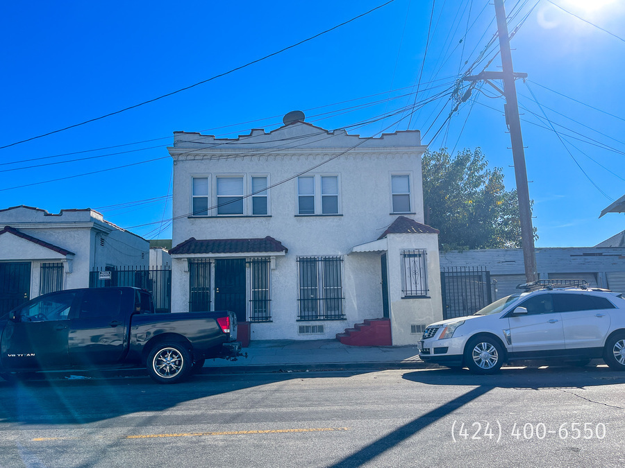 1454 W 39th St in Los Angeles, CA - Building Photo