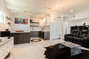 2418 SE 28th St in Cape Coral, FL - Building Photo