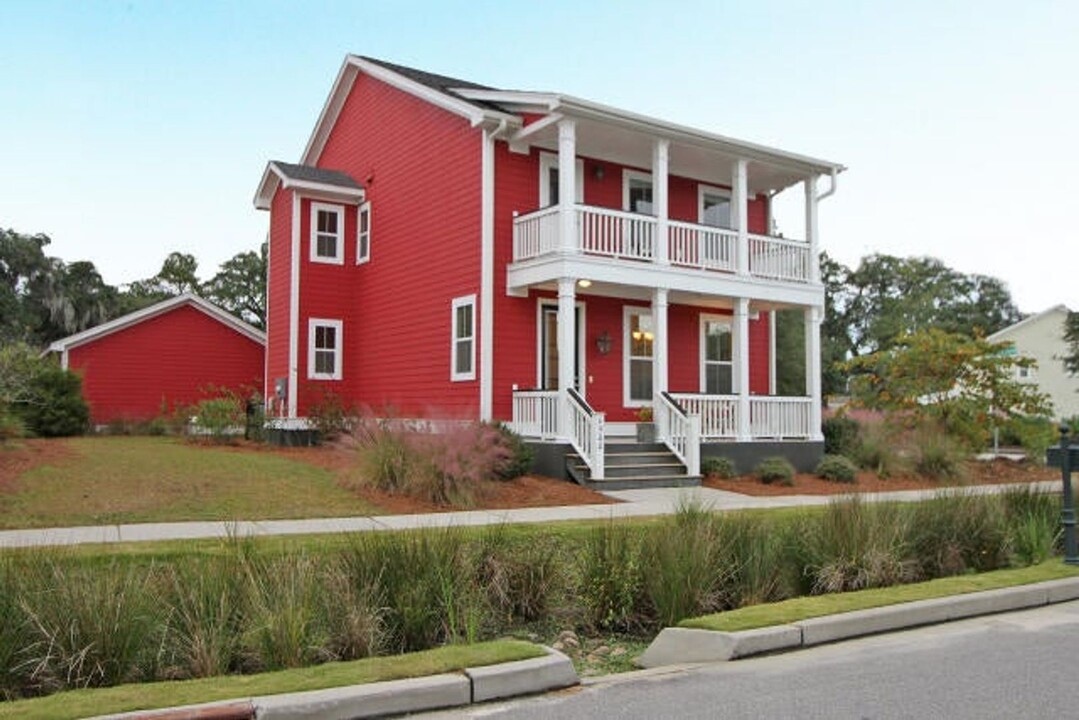 4900 W Liberty Park Cir in North Charleston, SC - Building Photo