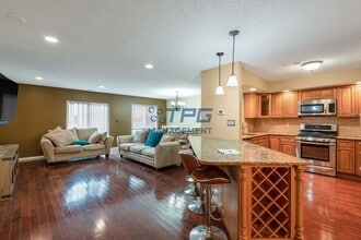 26 Catherine Ct in Old Bridge, NJ - Building Photo - Building Photo