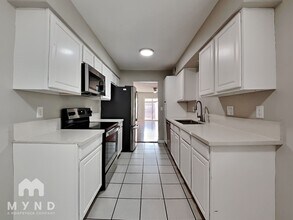 20233 N 21st Dr in Phoenix, AZ - Building Photo - Building Photo